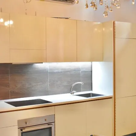 Compact And Cheerful House Close To Valletta La Valette